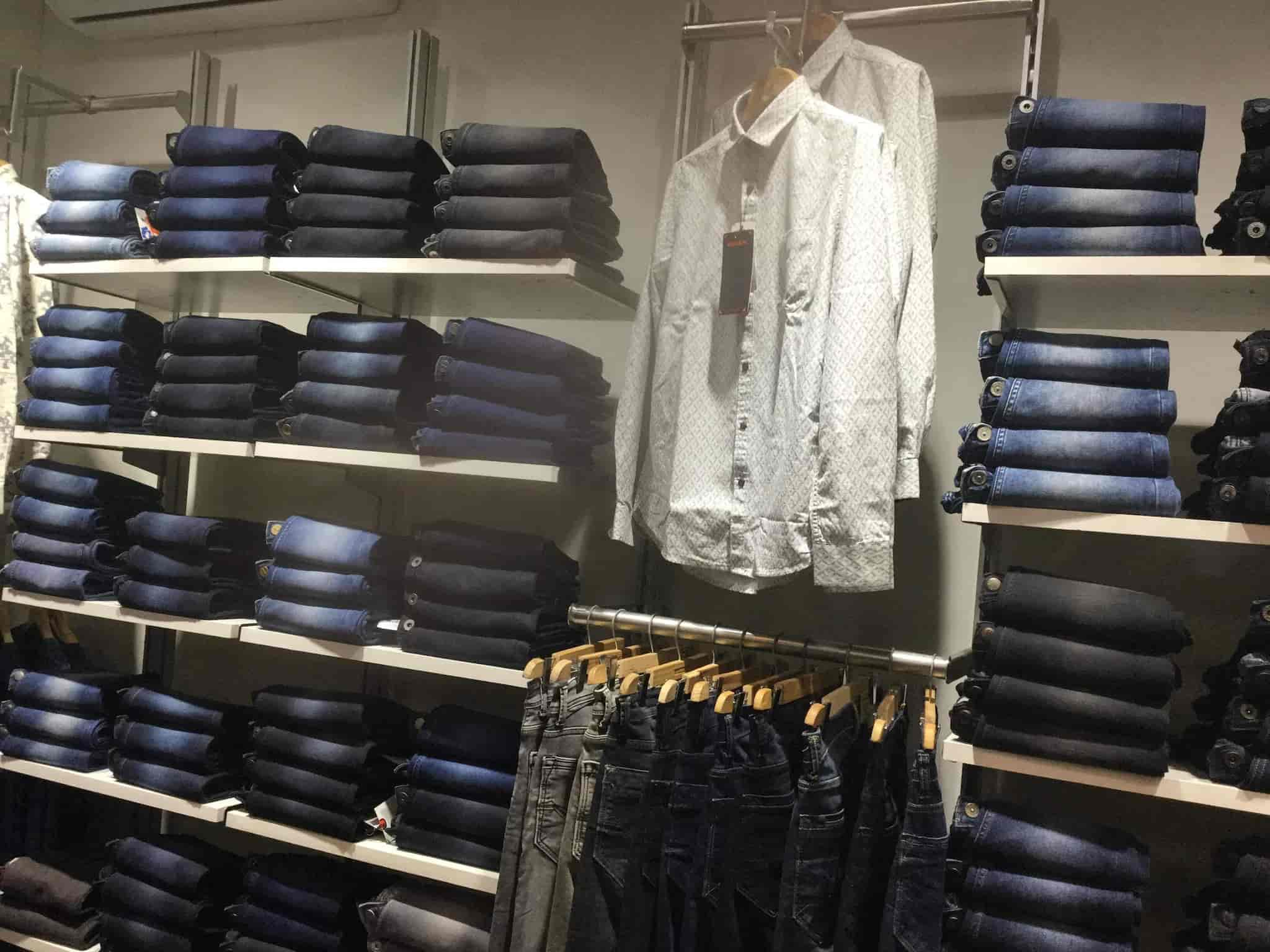 killer showroom near me