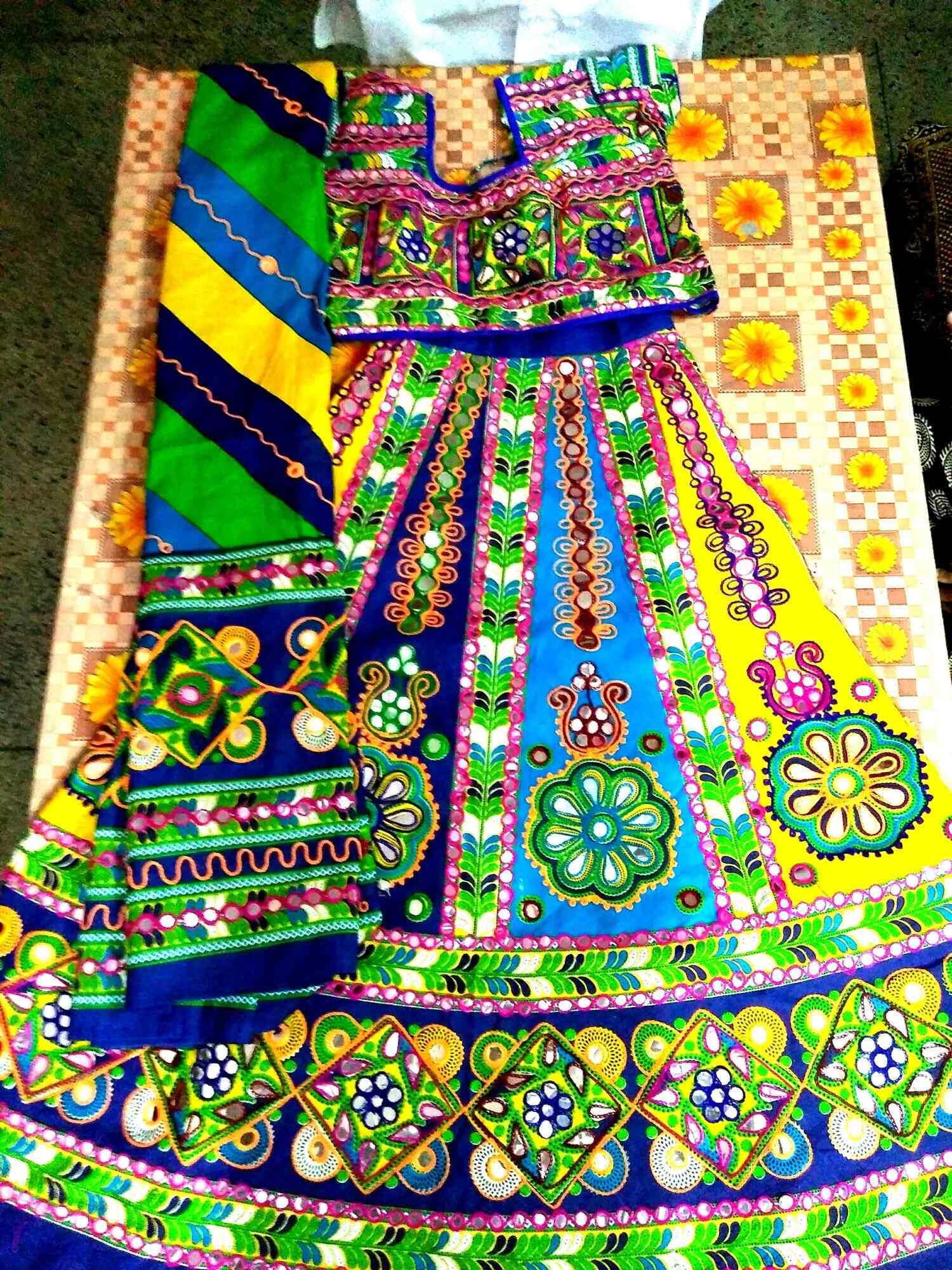 Varsha Fancy Dress, Indirapuram 