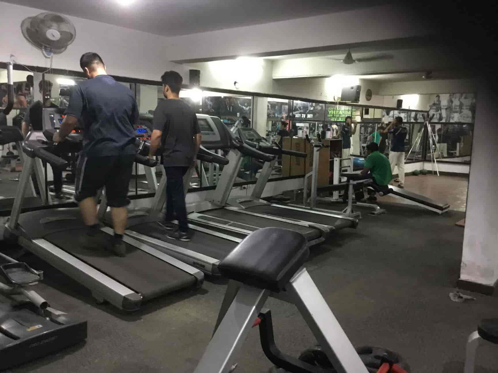 5 Best Gyms for Fitness Freaks picture 5 Best Gyms for Fitness Freaks pictures