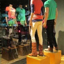levis shipra mall