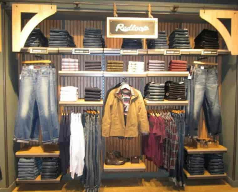 levis shipra mall