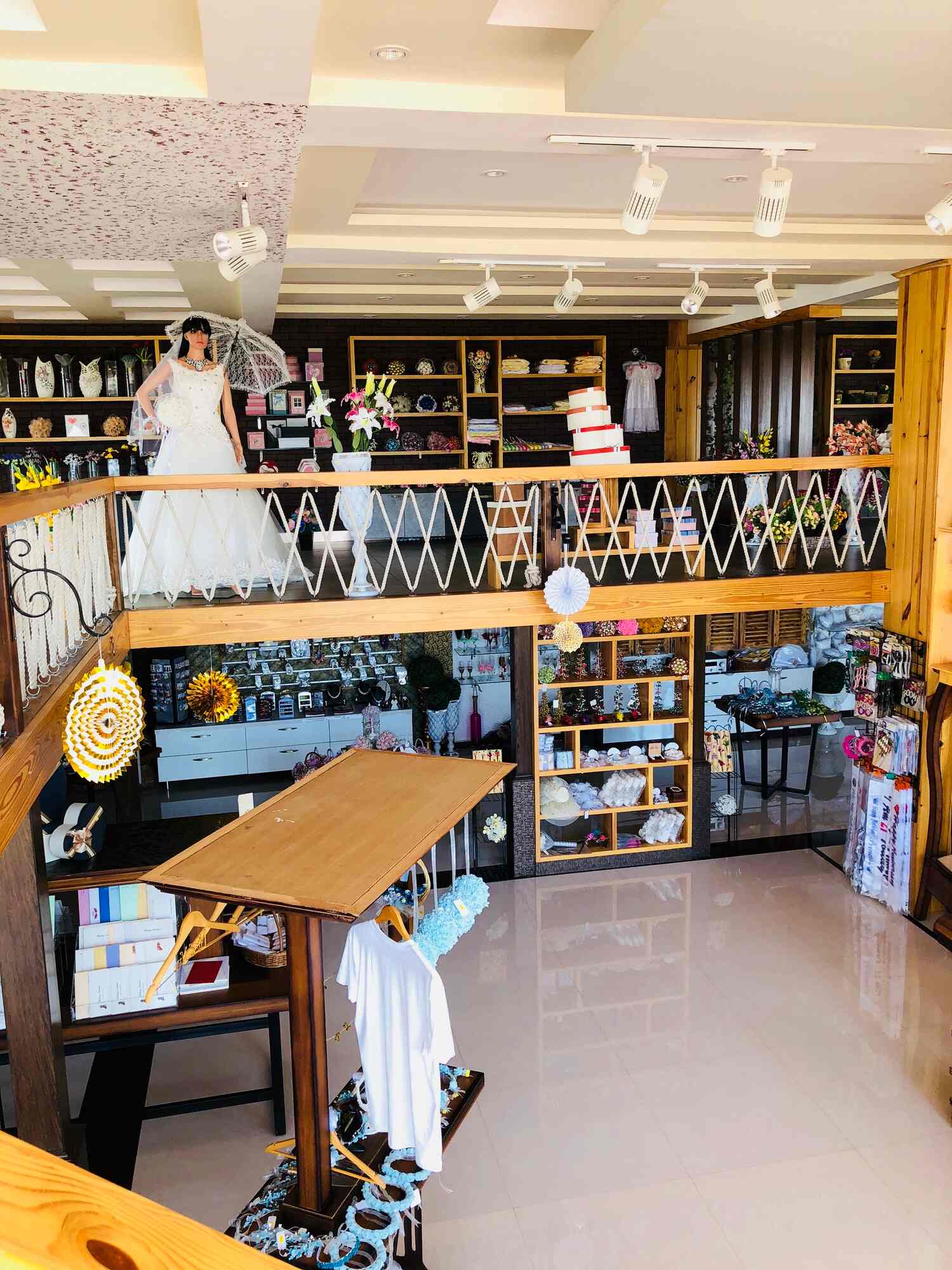 The hot sale wedding store