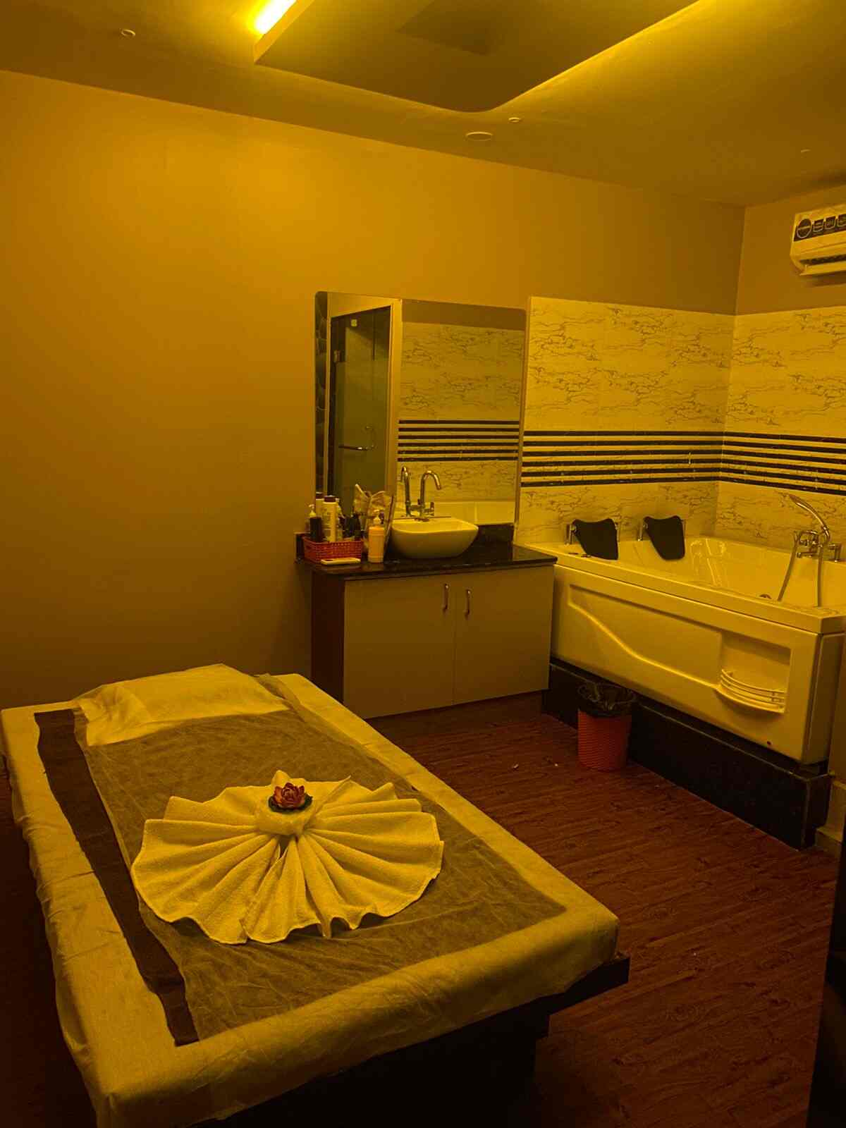 https://content3.jdmagicbox.com/comp/goa/y3/0832px832.x832.230114122234.y9y3/catalogue/spa-villa-candolim-goa-body-massage-centres-vd6gce371g.jpg