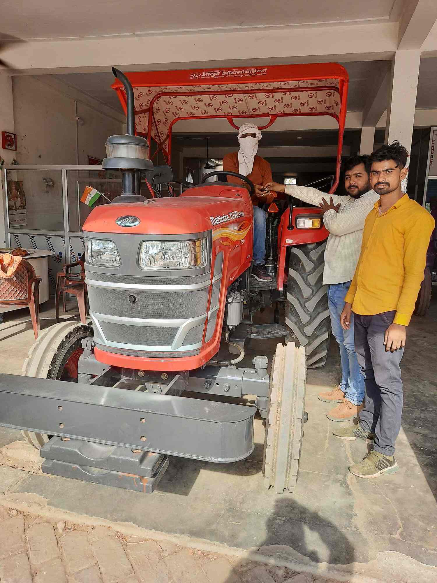 Mahindra Tractor Agency Kauriram Tractor Dealers In Gorakhpur Justdial