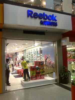 reebok showroom forum mall