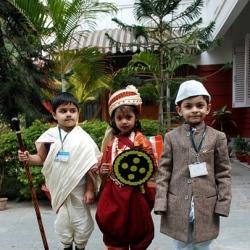 fancy dress costume hire near me