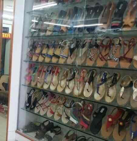 reebok showroom in dilsukhnagar