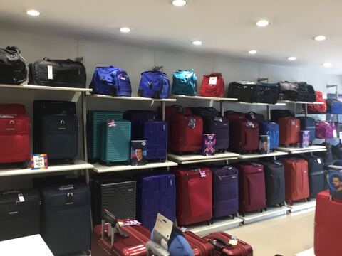 samsonite shoppers stop