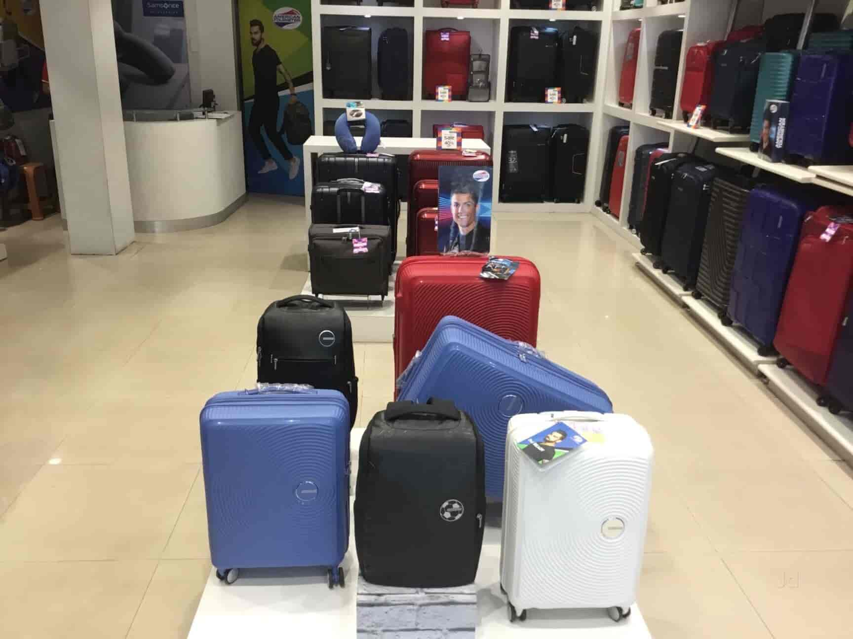 samsonite shoppers stop