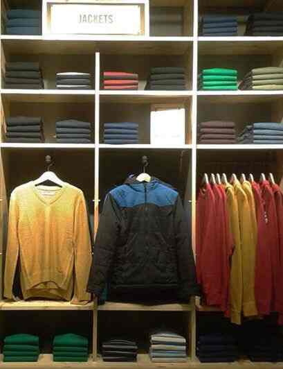 nearest levi store to me