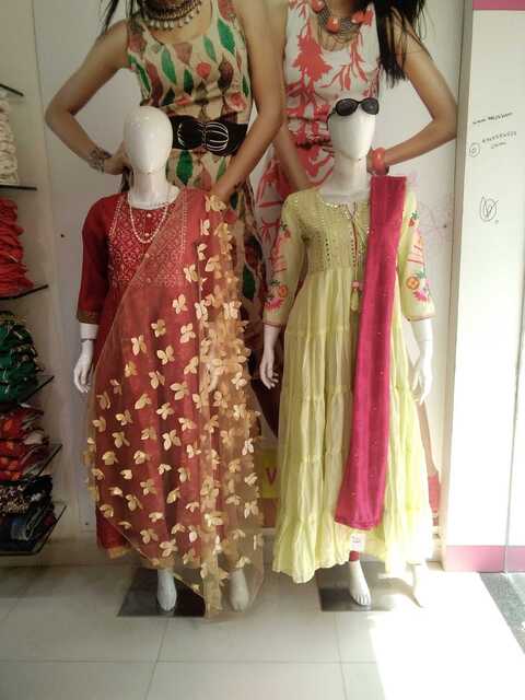 kaira party wear