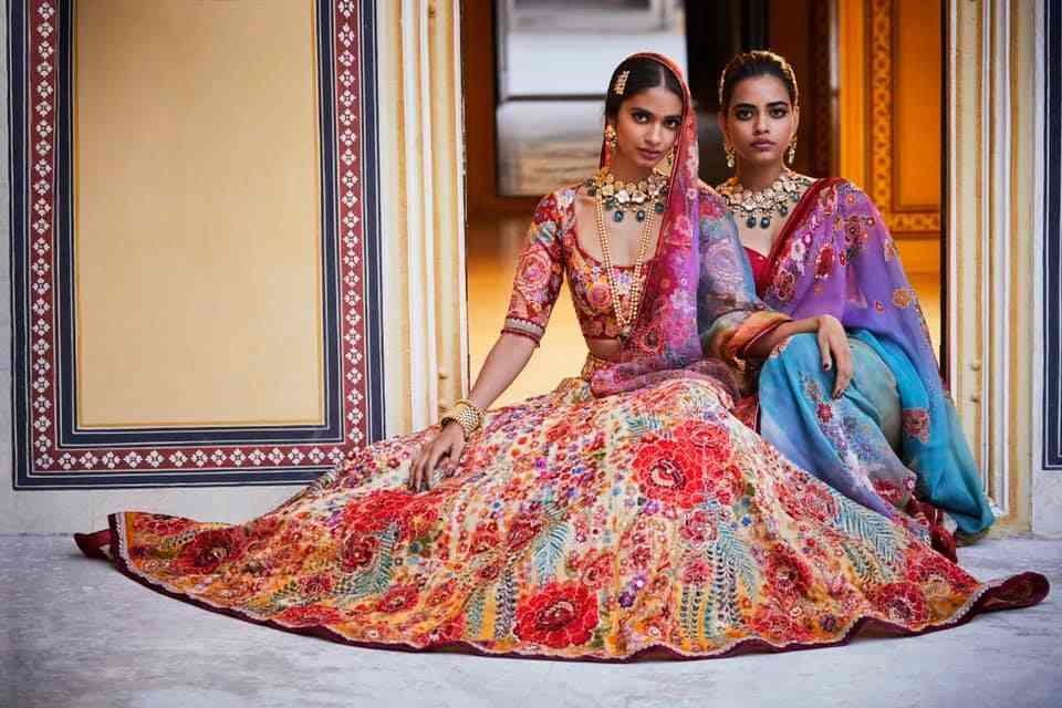 Tarun Tahiliani Boutique Banjara Hills Boutiques In Hyderabad Justdial A remembrance of things past, in a new lightness of elegance and modernity. tarun tahiliani boutique banjara hills