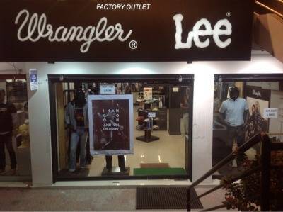 wrangler factory outlet near me