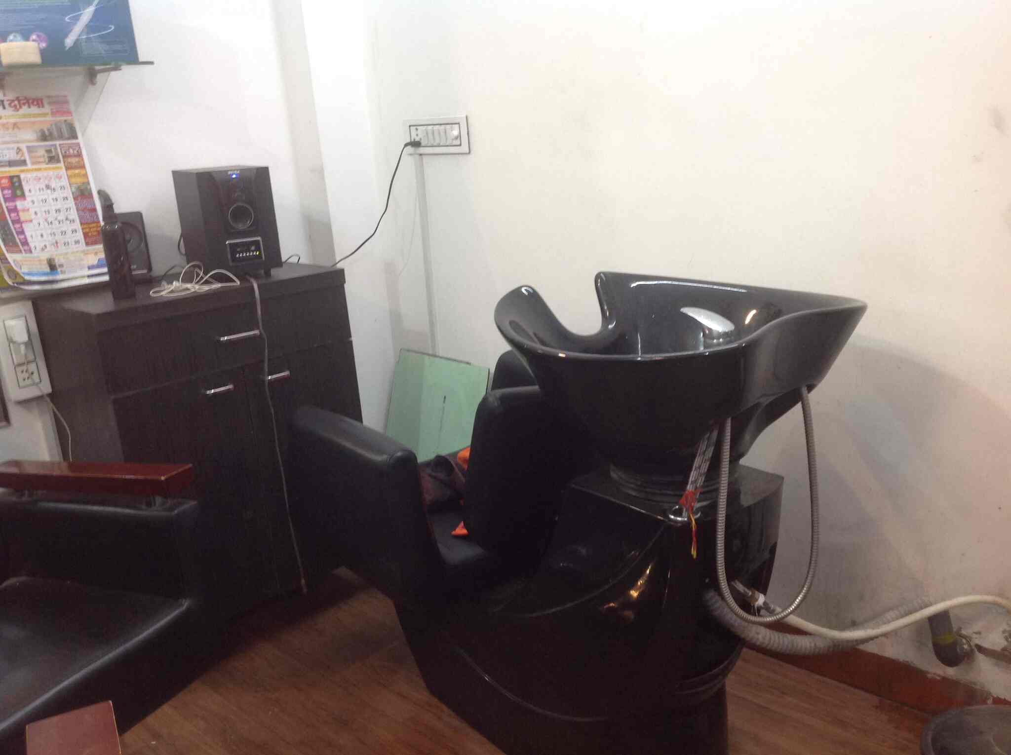 Black Cut Hair Studio Sukhliya Beauty Spas In Indore Justdial