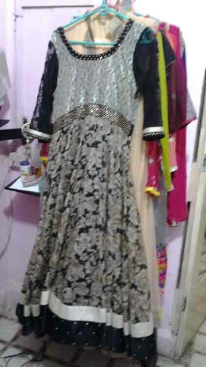 Ladies Dress Boutiques