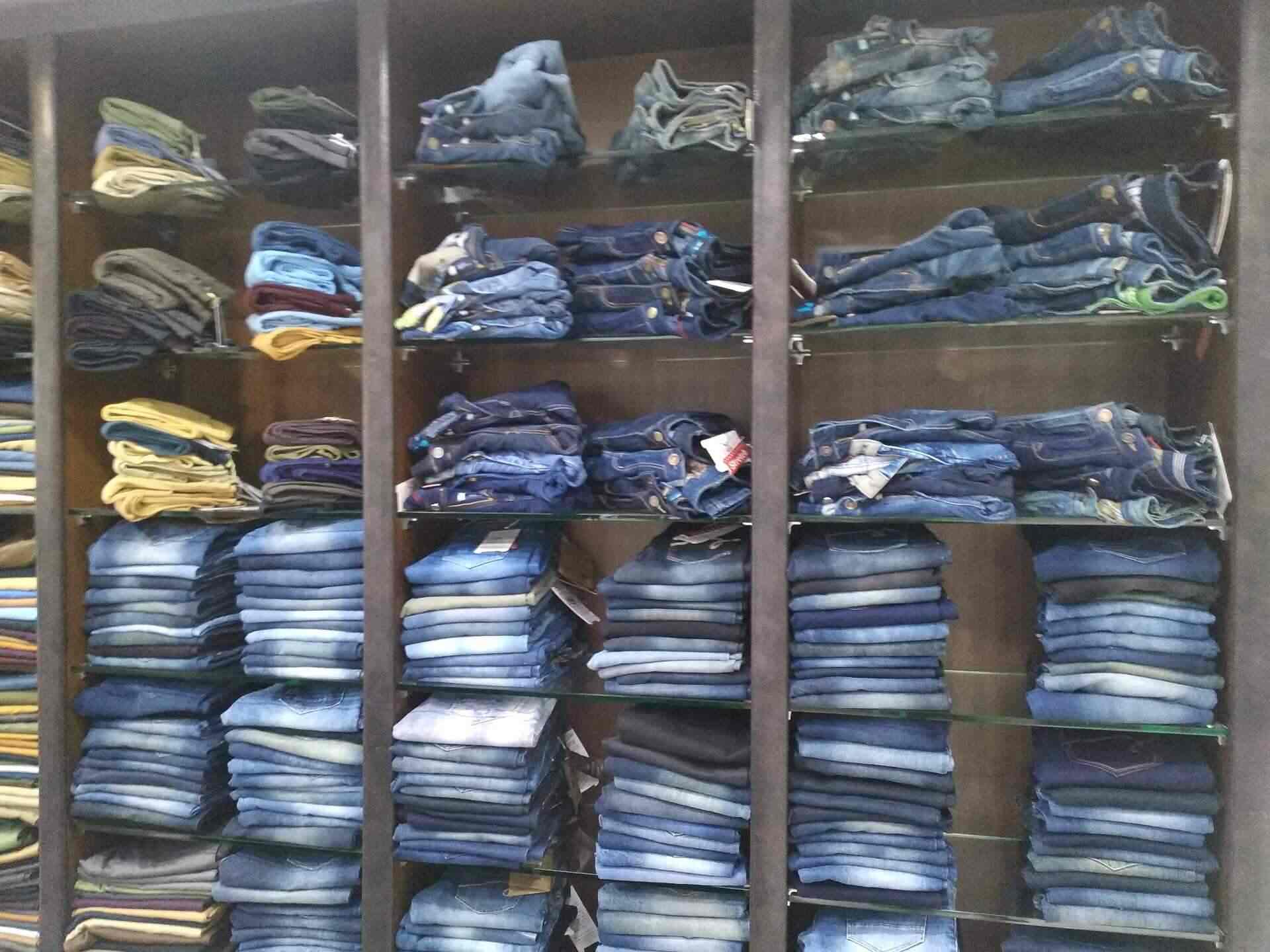 COBB, Tower Square - Readymade Garment 