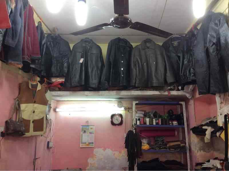 Alam Charem Industries Chandpole Bazar Men Leather Jacket Alam Charem Industries Chandpole Bazar Men Leather Jacket Retailers In Jaipur Justdial