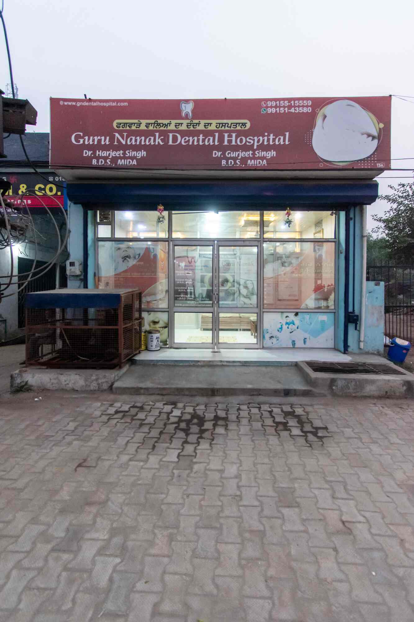 Here Is A Method That Is Helping top dentist in Dwarka