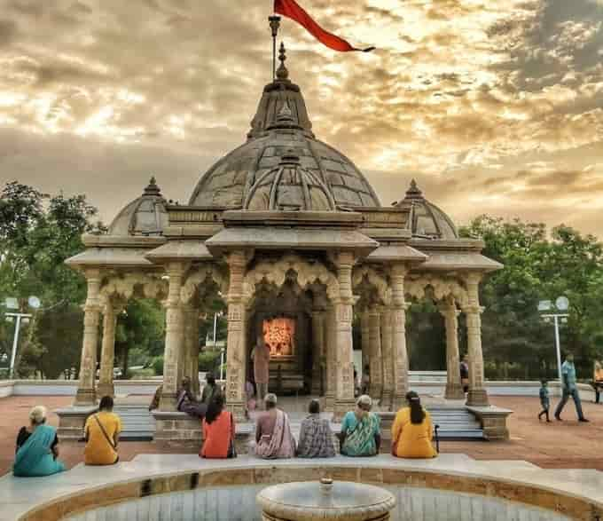 No restriction for elephant adoption for non-commercial purposes ; HC relief to Jamnagar temple