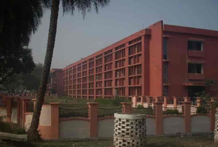 maharani laxmibai medical college hospital photos kanpur road