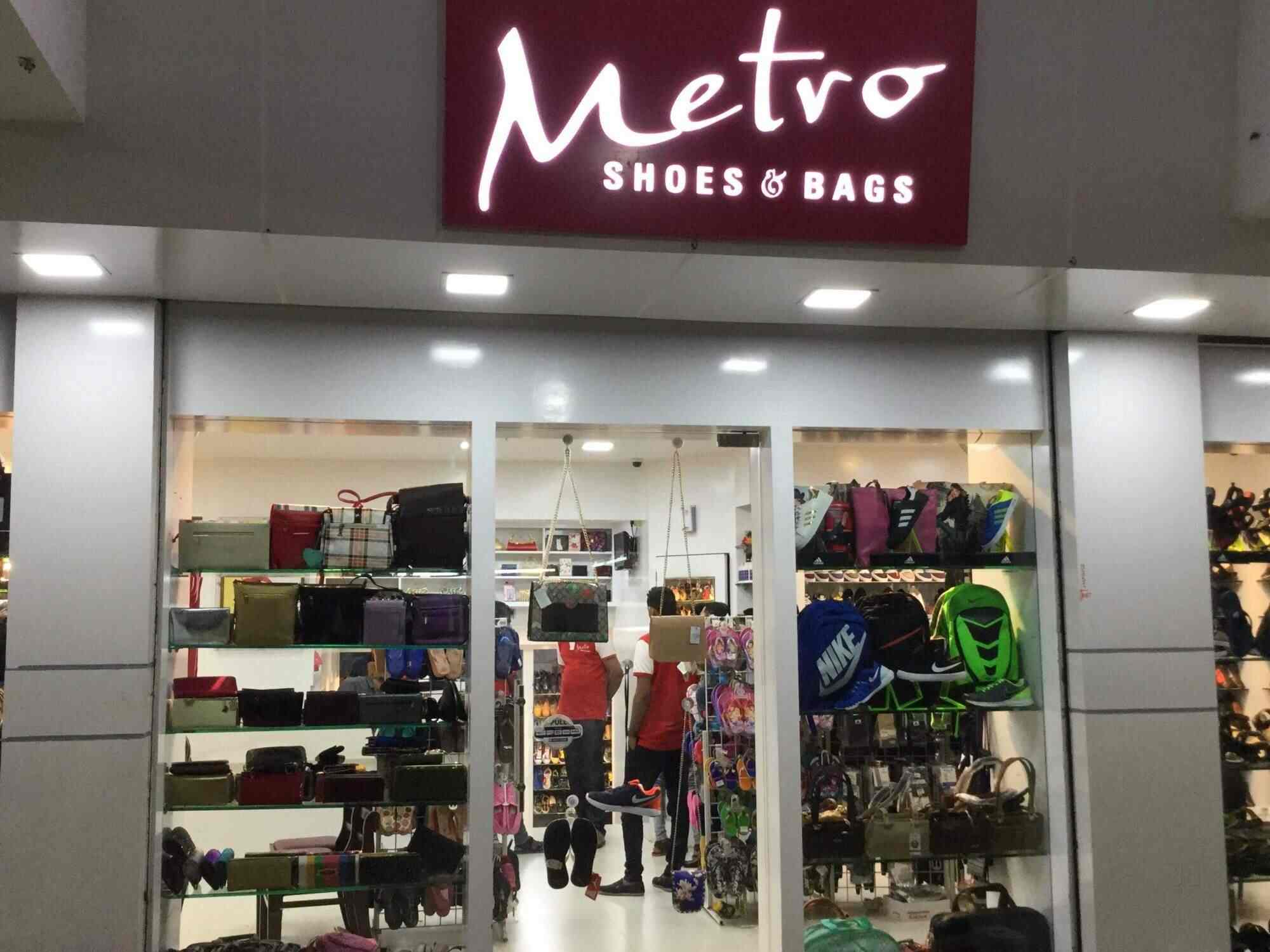 metro shoes and bags