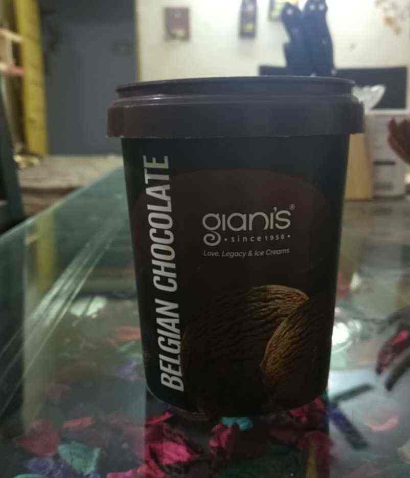 Unboxing Belgian Chocolate Ice Cream By Giani's Rupees 60