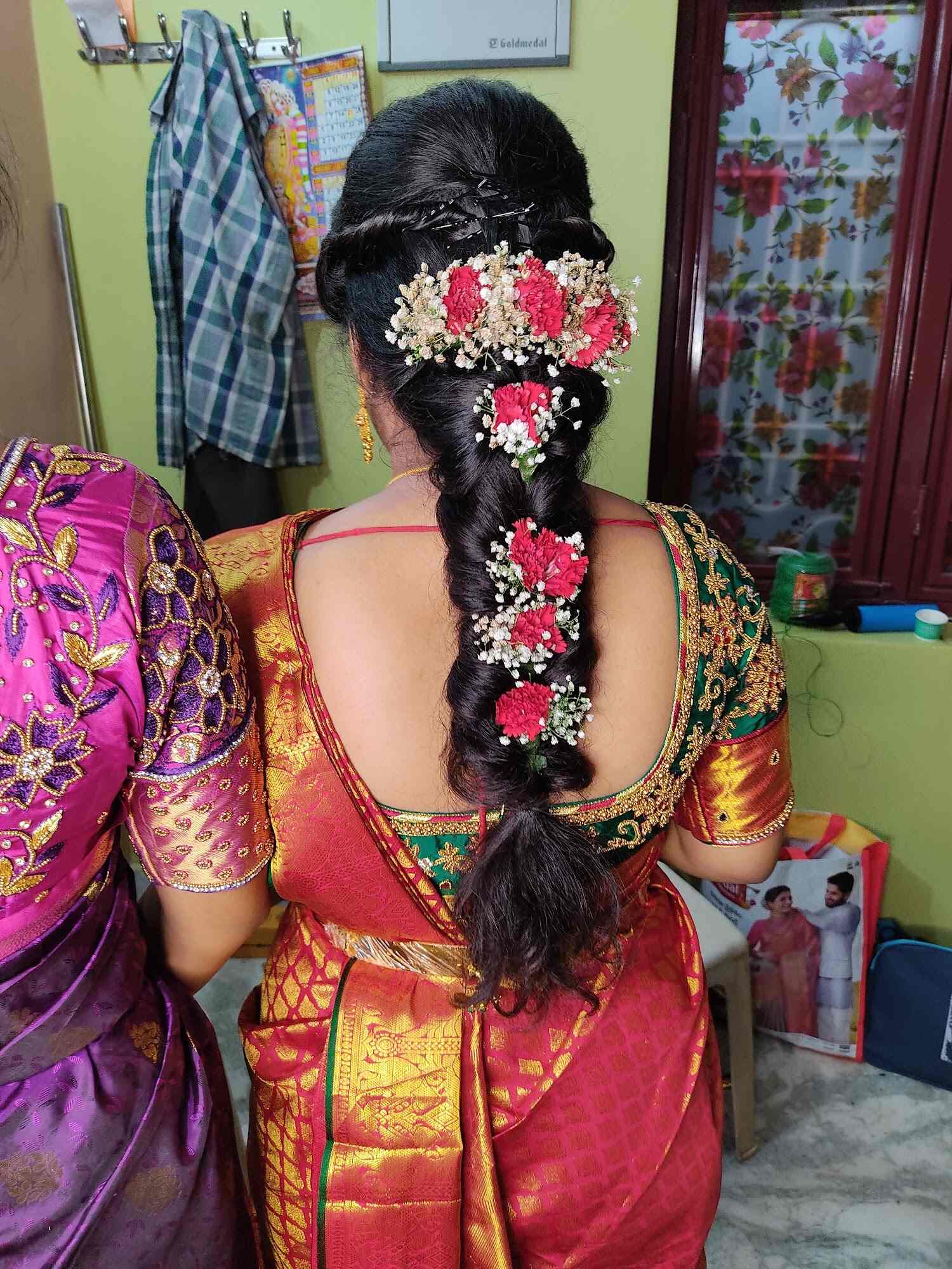 Update more than 81 hairstyle for valaikappu in.eteachers