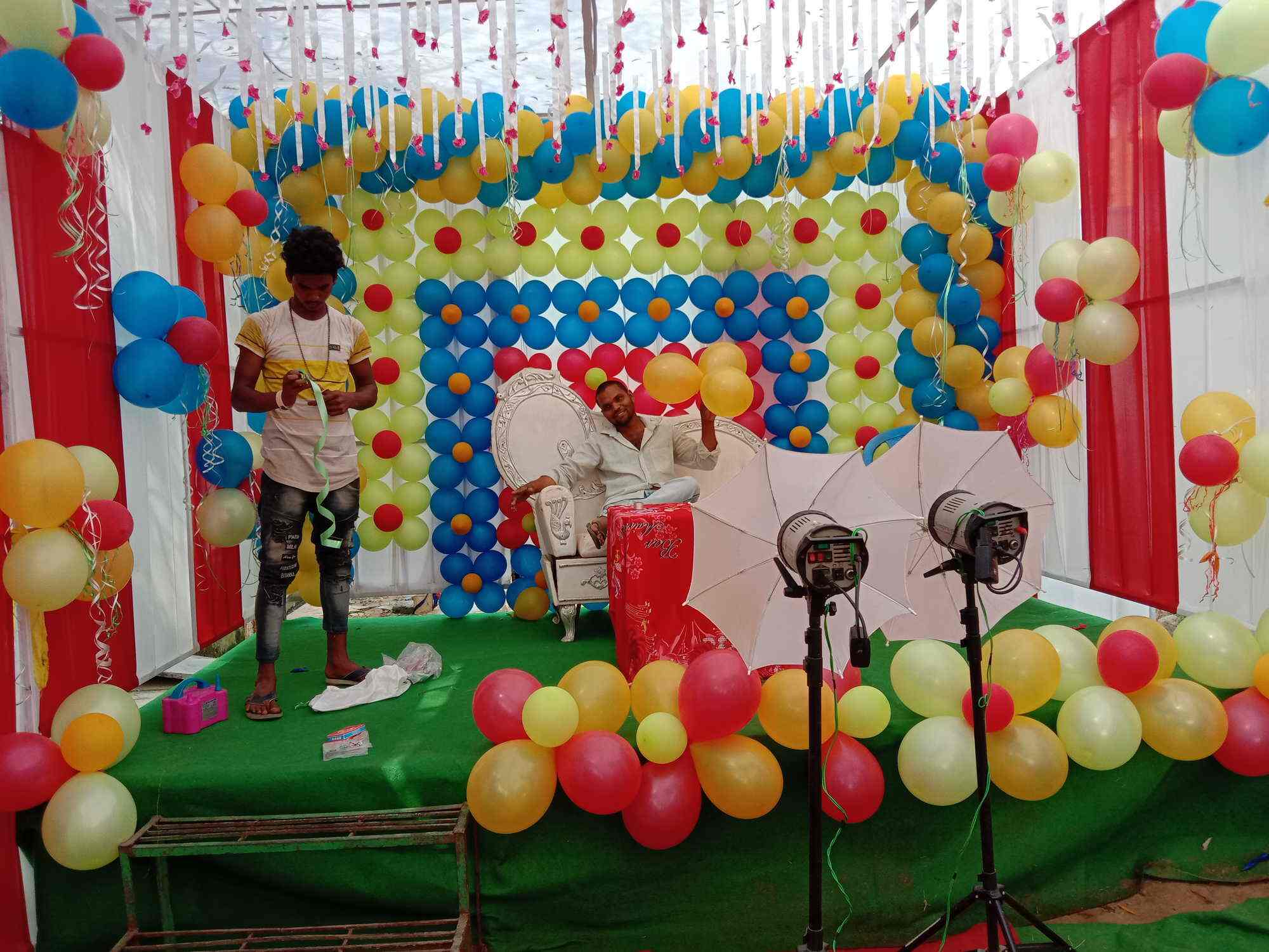 Sri Sammakka Sarakka Tenthous Decorations Kothagudem Decorators In Khammam Justdial Sammakka sarakka laku mokkulicchina vandhana. sri sammakka sarakka tenthous