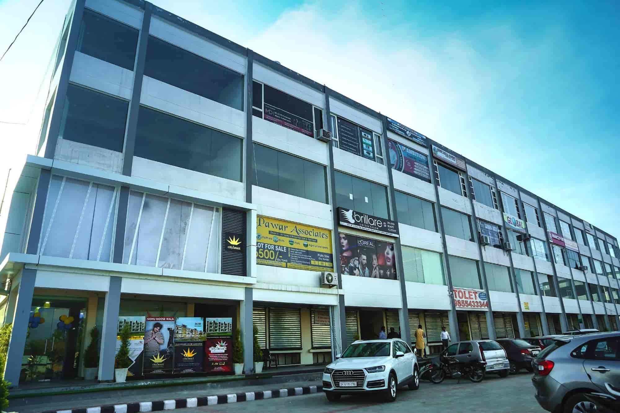 Dhiiraaya Realty