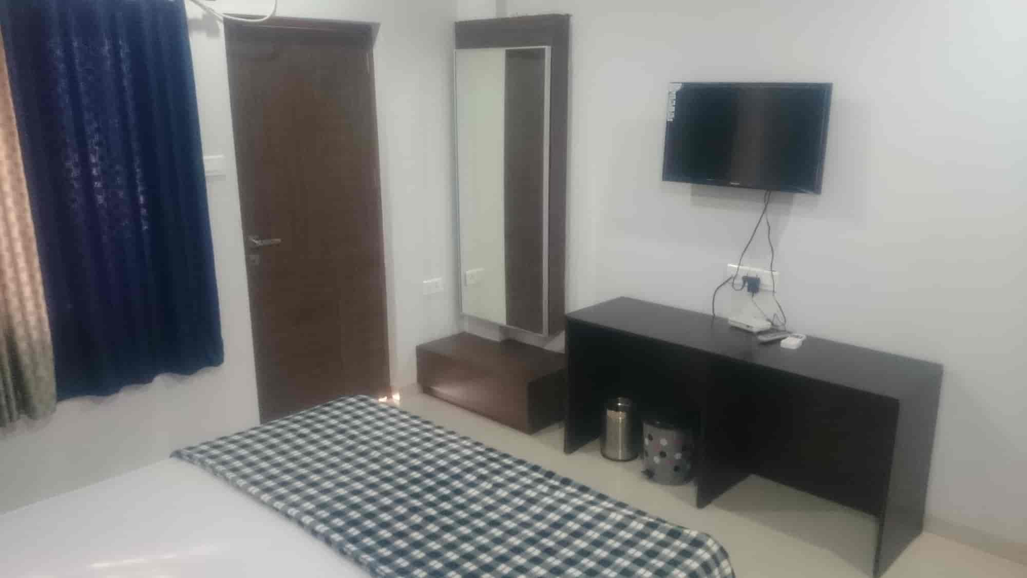 Book Shruteeka Service Apartments (Closed Down) in Rajarampuri,Kolhapur