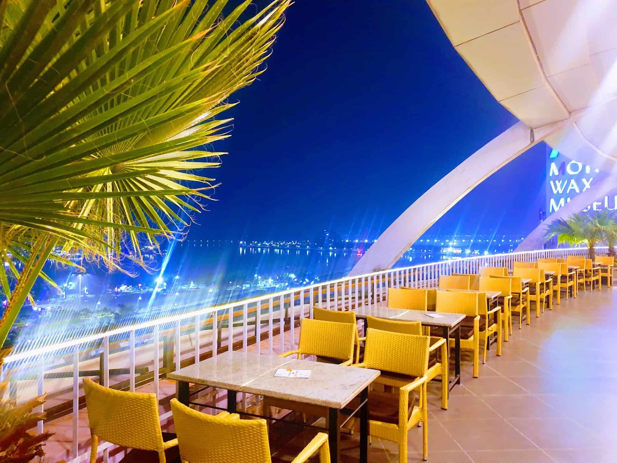 Legendz Cafe Terrance in New Town,Kolkata - Order Food Online