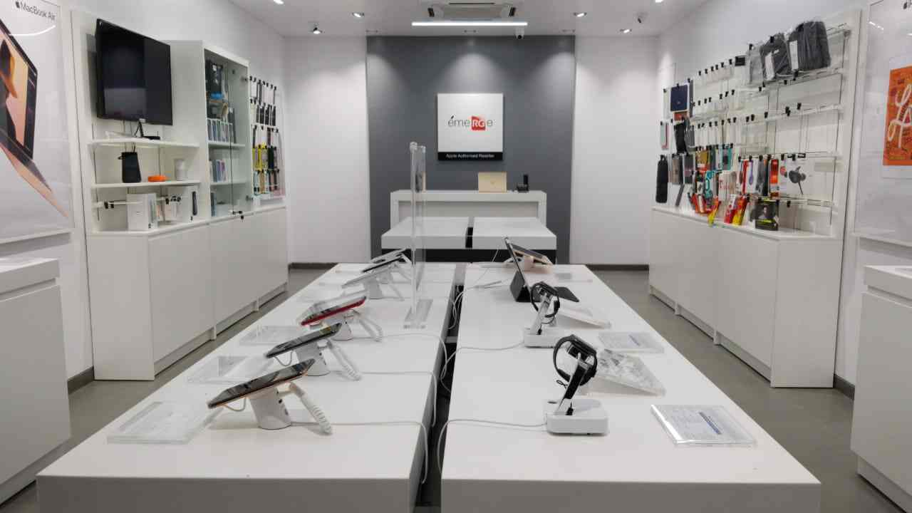 Apple Store Emerge Circus Avenue Mobile Phone Dealers In Kolkata Justdial