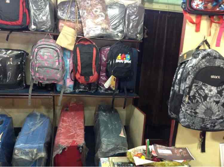 The Lugline, Gariahat - Bag Dealers in 