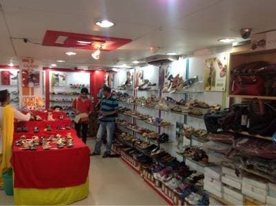 reebok showroom in barasat
