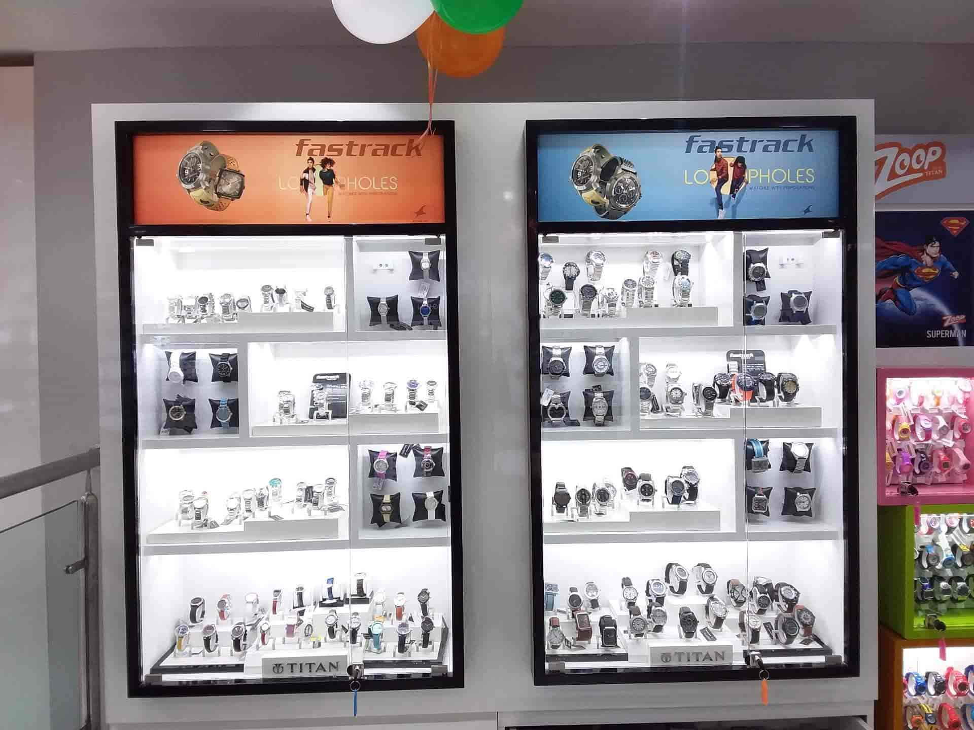 World Of Titan in Naktala Kolkata Best Titan Wrist Watch Dealers