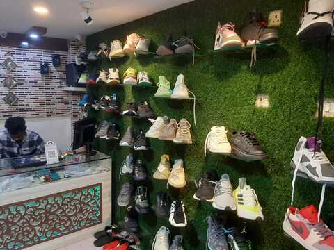 sneaker town shoes