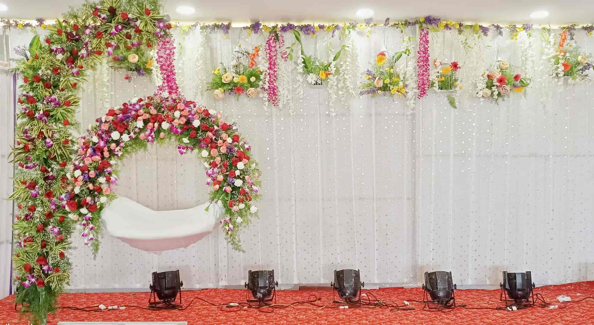 Share 133+ flower decoration ideas for engagement latest seven.edu.vn