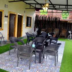 Krishna Farm Cottage Besides Platinum Square Kaach Bunglow
