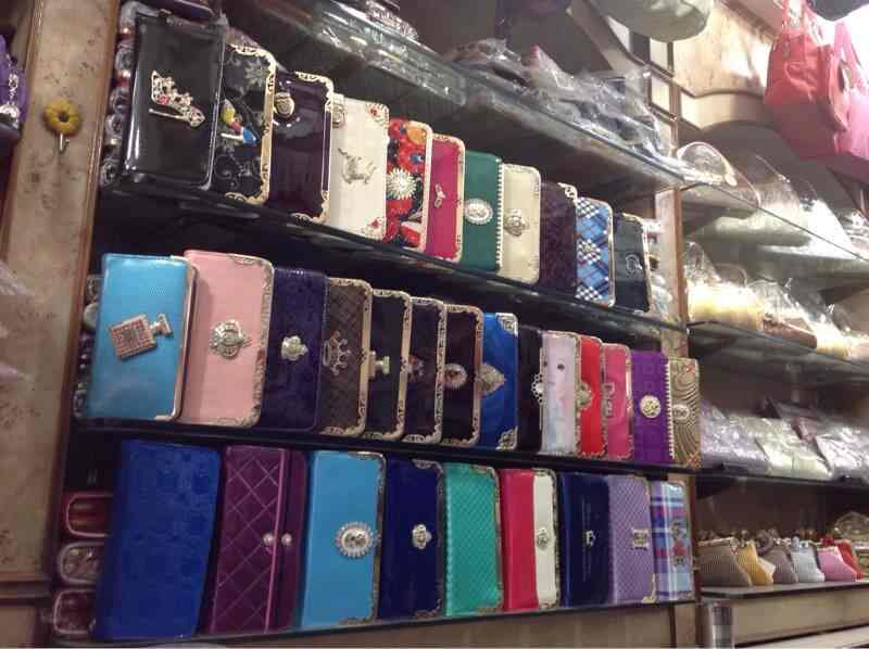 Aggregate more than 79 novelty bags wholesale best in.duhocakina