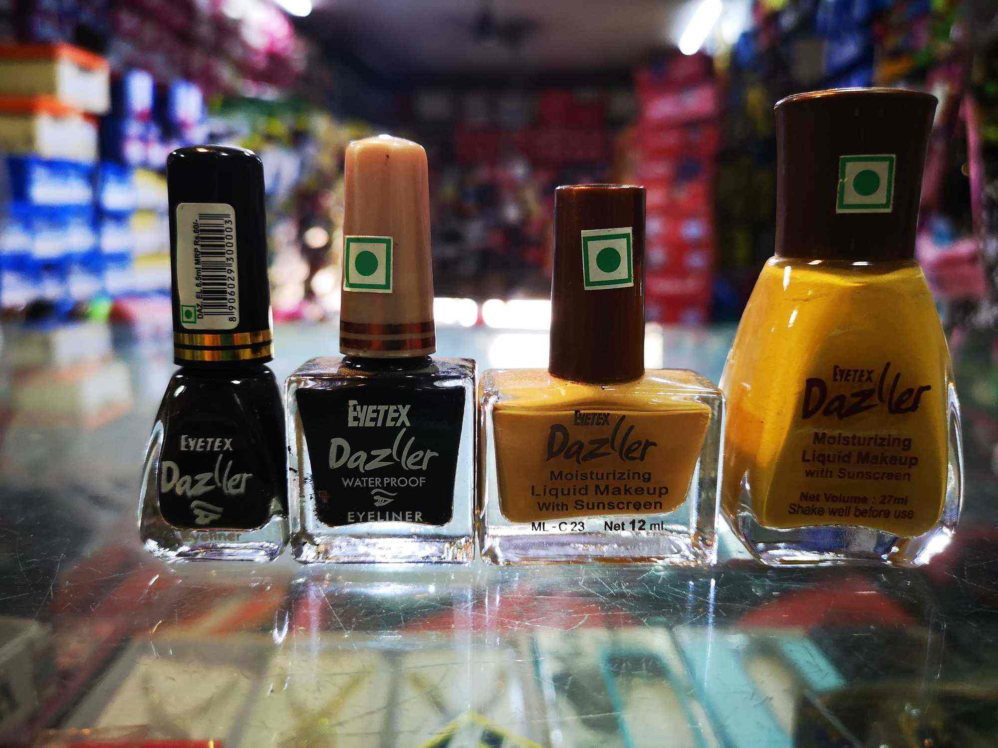 dazzler moisturizing liquid makeup