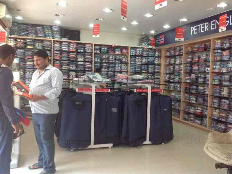 skechers factory outlet parel