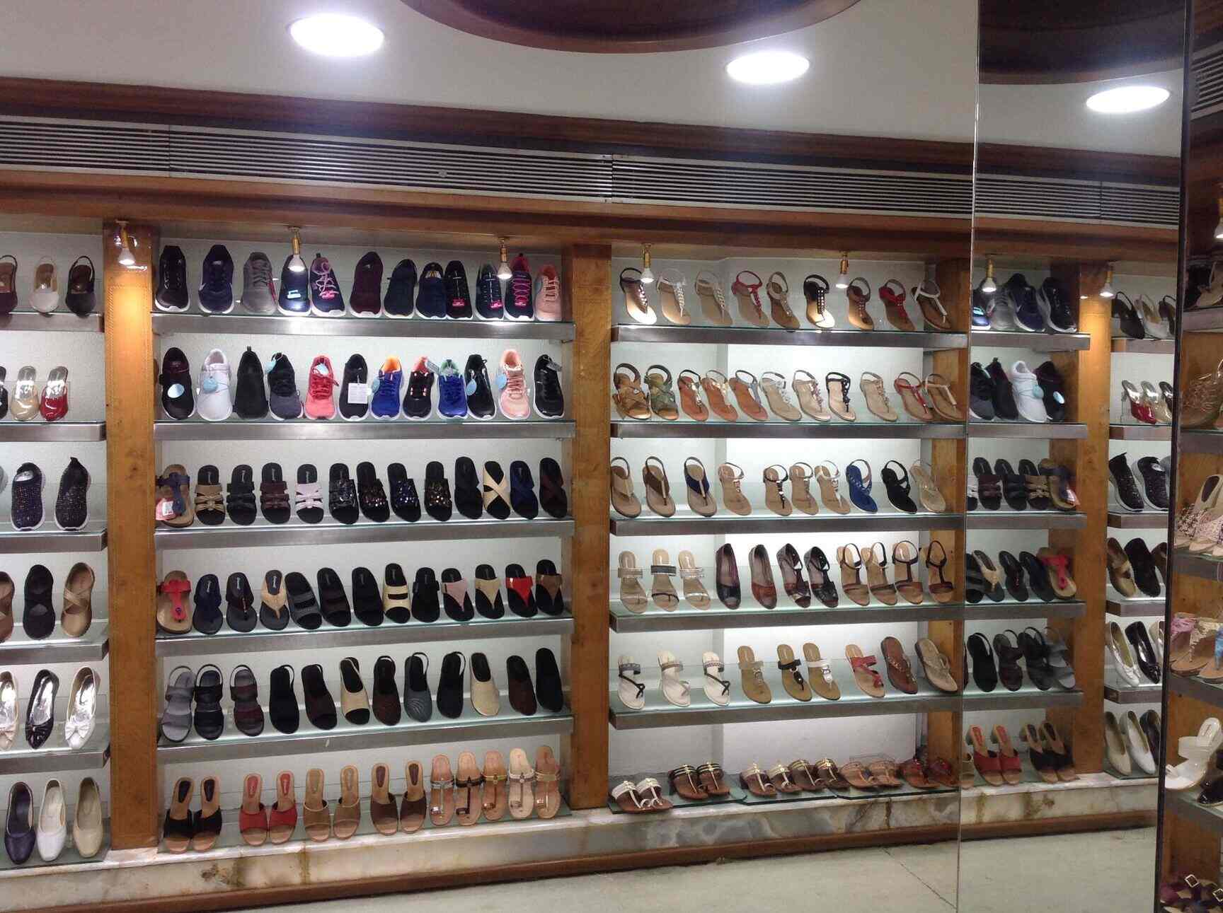 skechers bandra west