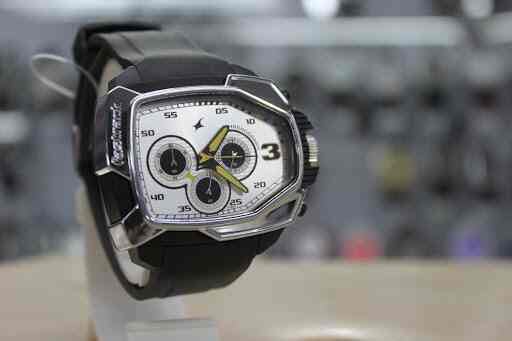 fastrack 38005pp01