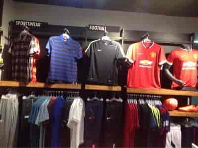 Nike factory outlet clearance andheri