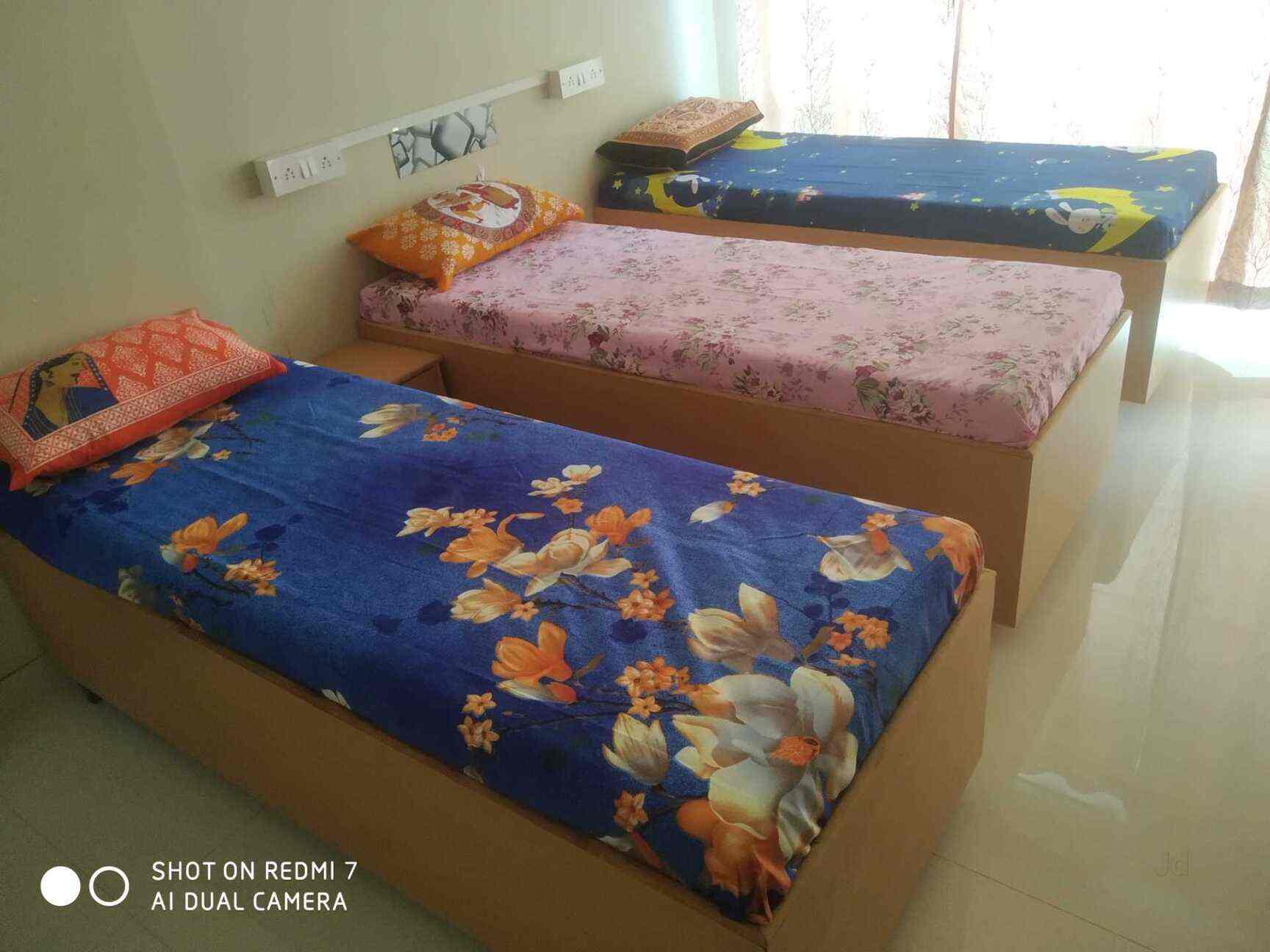 Book Priya Student Housing in Vile Parle West,Mumbai - Best Hostel For Girl  Students in Mumbai - Justdial
