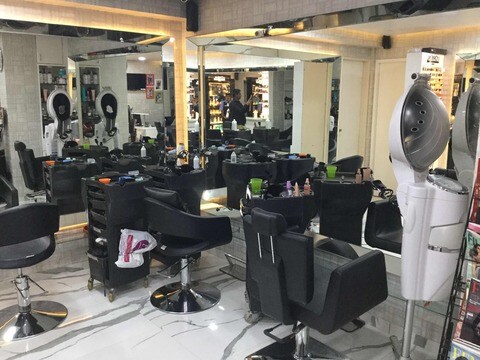 Salon Spa 9 Santacruz West Unisex Beauty Parlours In