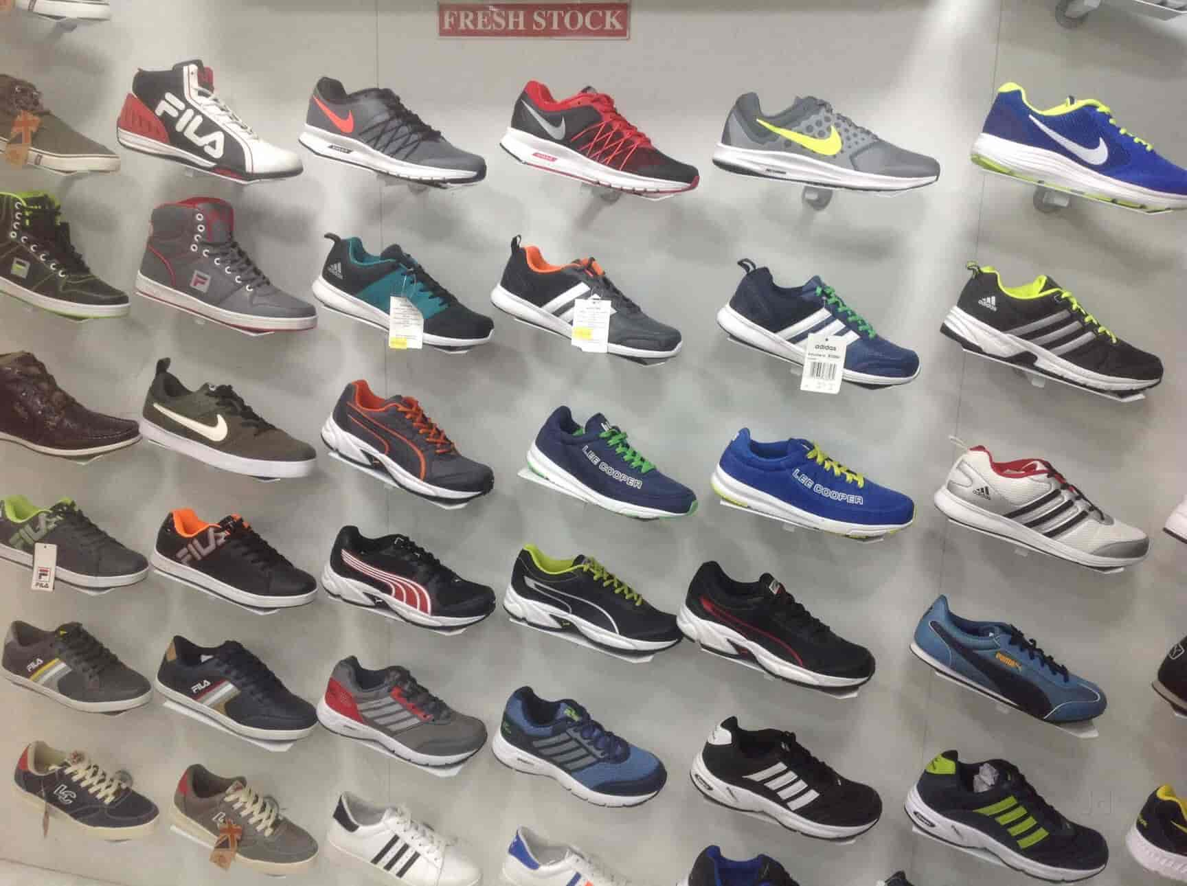 showroom of fila shoes in delhi
