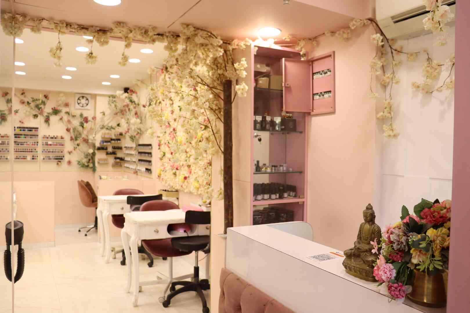 Aggregate more than 142 nail salon in bandra west best songngunhatanh