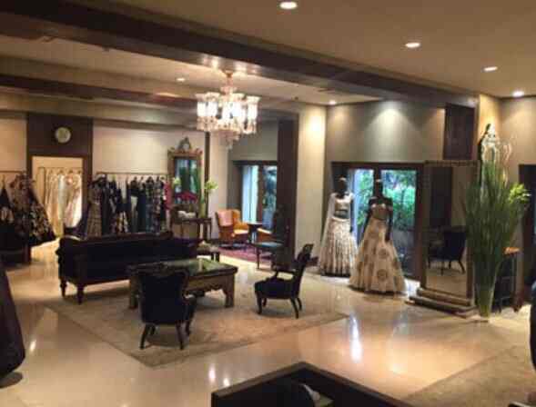 Manish Malhotra Flagship Bridal Stores Khar West Fashion Designer Stores In Mumbai Justdial Malhotra's work in movies such as dilwale dulhaniya le jaayenge, dil to pagal hai, kabhi khushi kabhi gham. manish malhotra flagship bridal stores