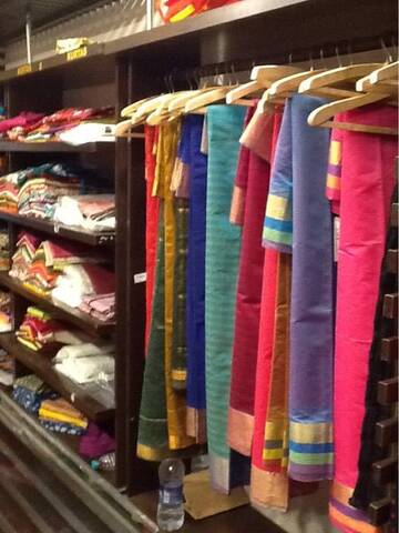 levis borivali west